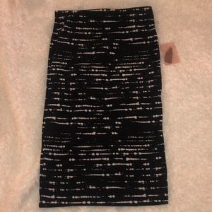 High waisted black/white skirt